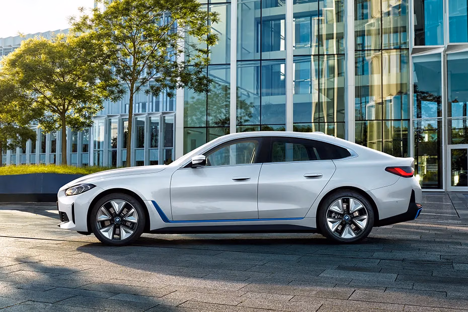BMW i4 EV